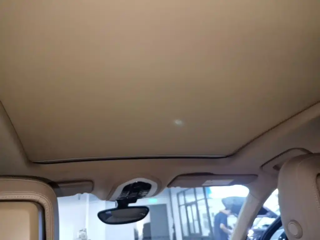 Porsche Macan — миниатюра 18