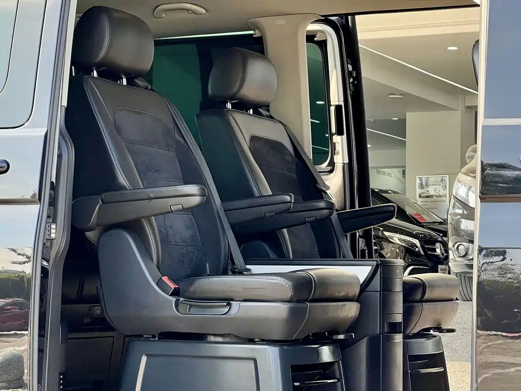 Volkswagen Multivan — миниатюра 8