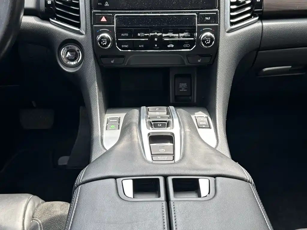 Honda Avancier 2017 370TURBO Premium