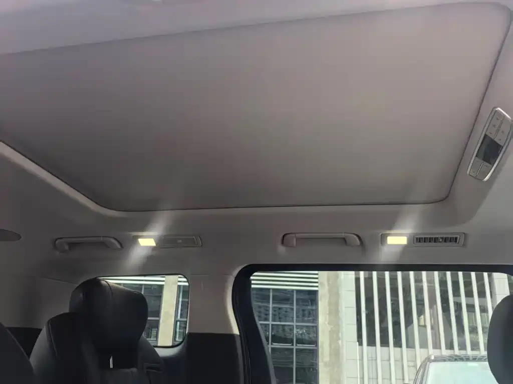 Hongqi Hongqi HQ9 PHEV — миниатюра 11