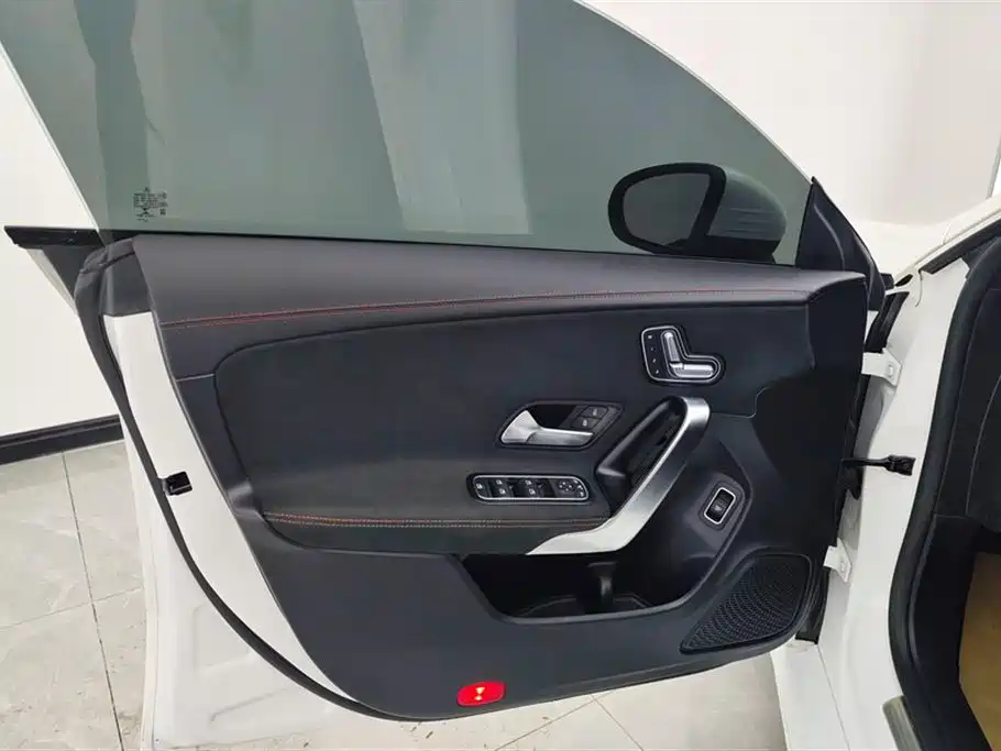 Mercedes-Benz CLA 2023 CLA 200