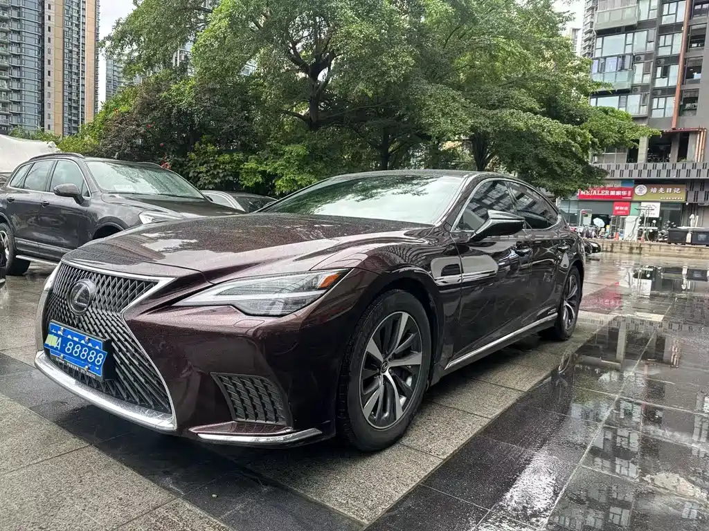 Lexus LS