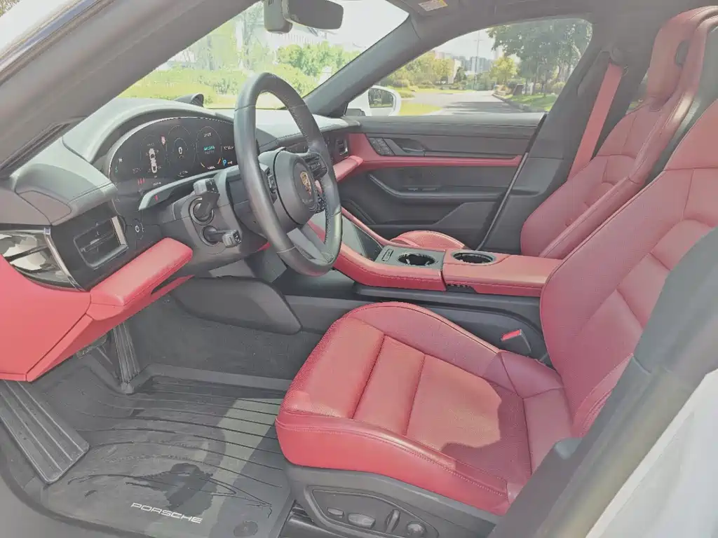 Porsche Taycan — миниатюра 8