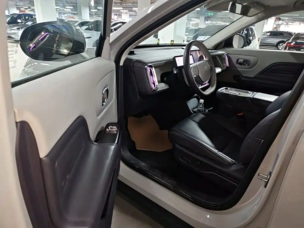 Leapmotor Leapmotor B10 — миниатюра 16