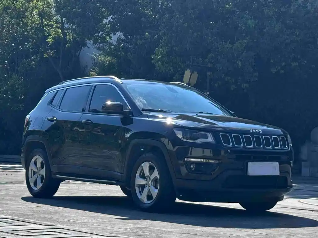 Jeep Compass — миниатюра 3
