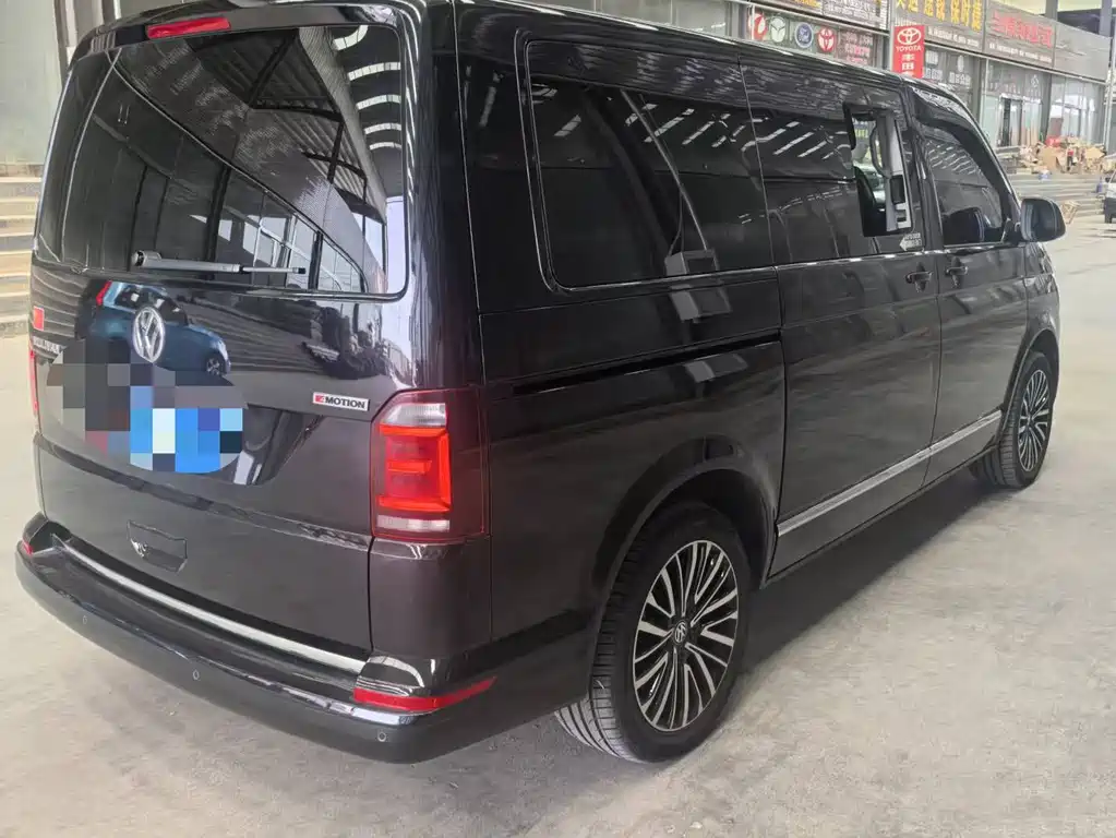 Volkswagen Multivan — миниатюра 4