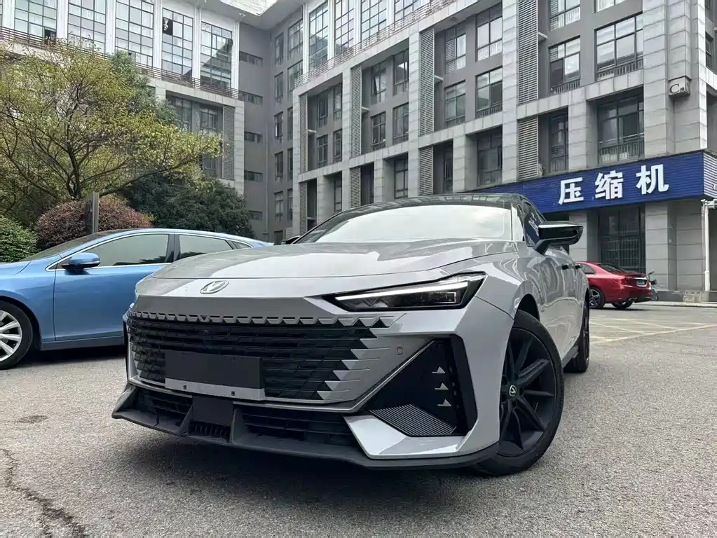 Changan UNI-V 2022