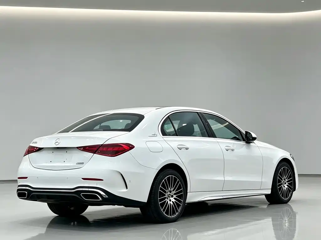 Mercedes-Benz C-Class — миниатюра 9