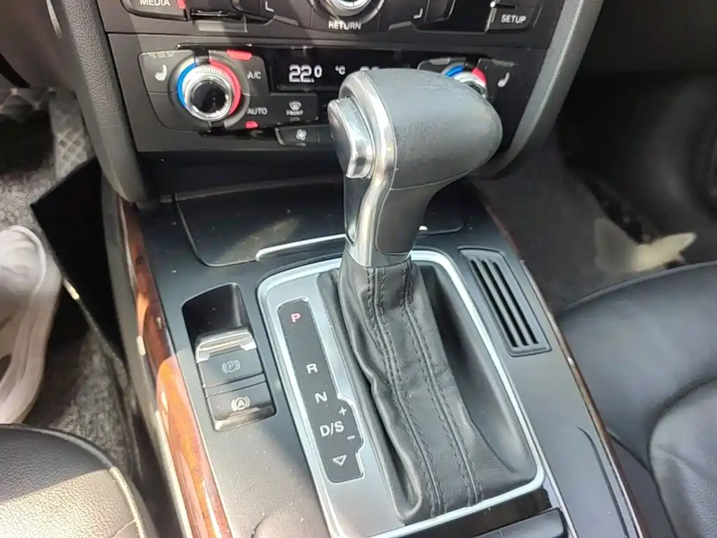 Audi A4L — миниатюра 7