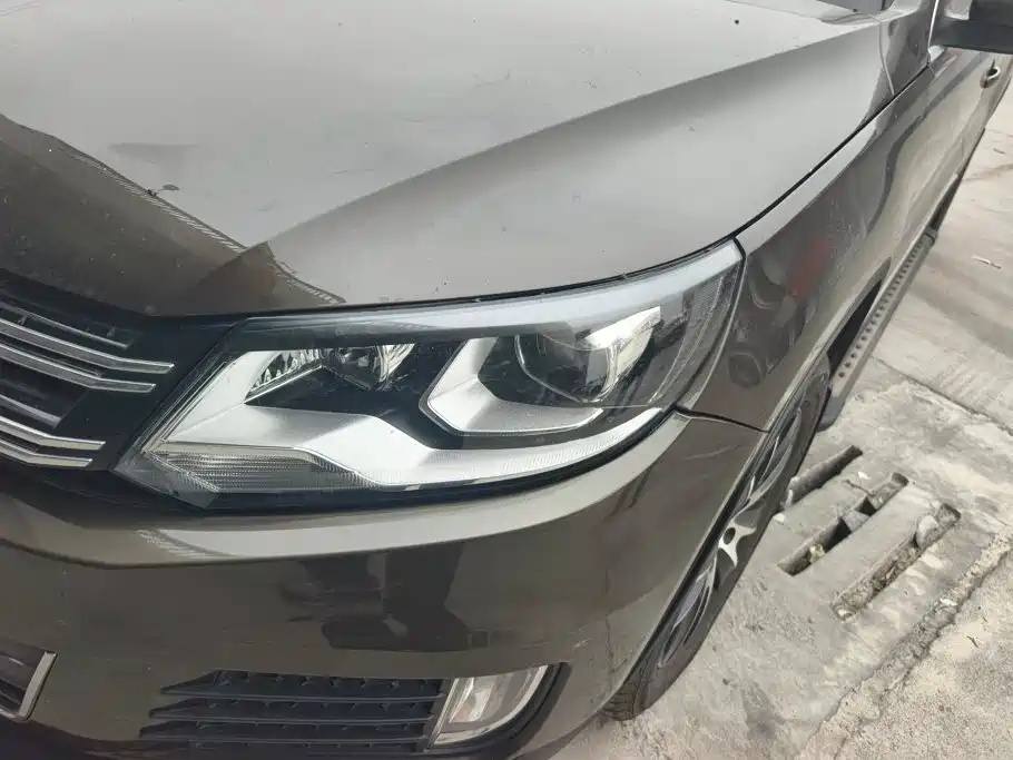 Volkswagen Tiguan — миниатюра 4