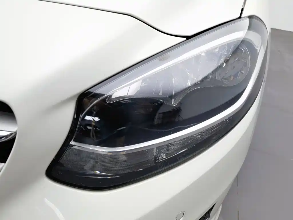 Mercedes-Benz B-Class — миниатюра 7