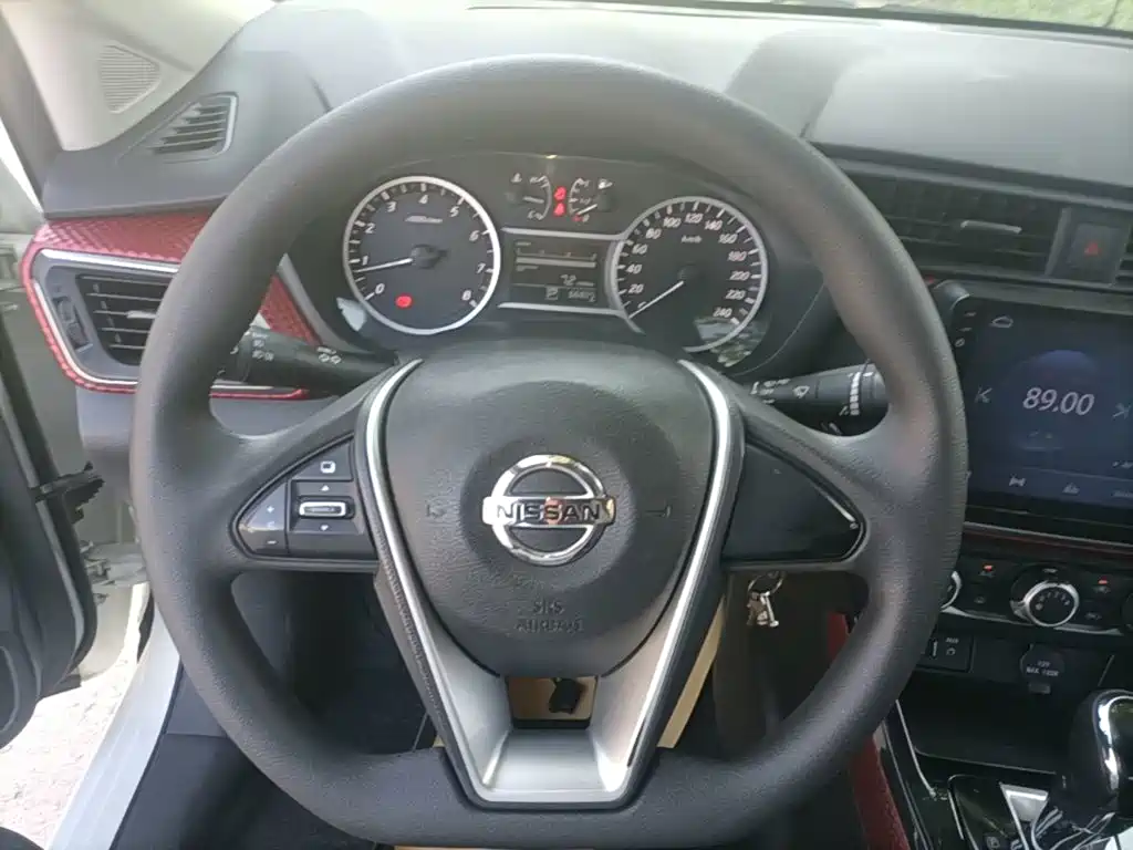 Nissan Bluebird — миниатюра 11