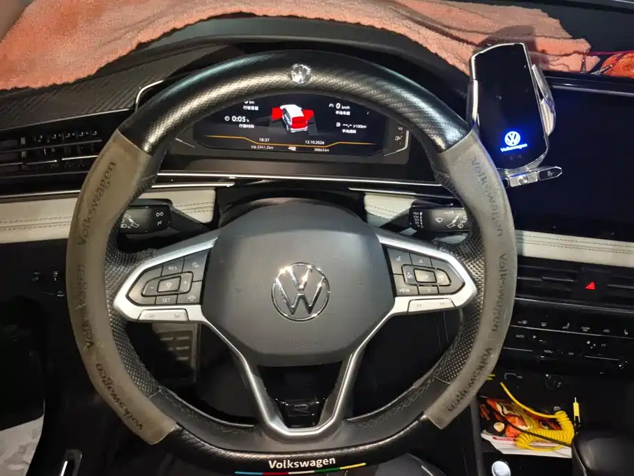 Volkswagen Tiguan L — миниатюра 15