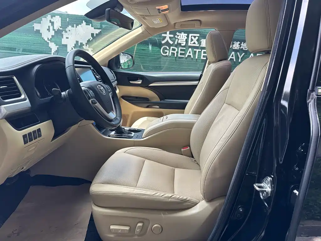 Toyota Highlander 2018 2.0T Luxury 7 мест VI