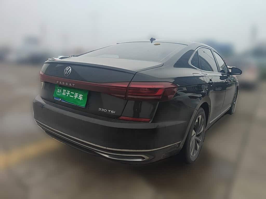 Volkswagen Passat 1.4 л 2023 г. Чёрный, пробег 41700 км
