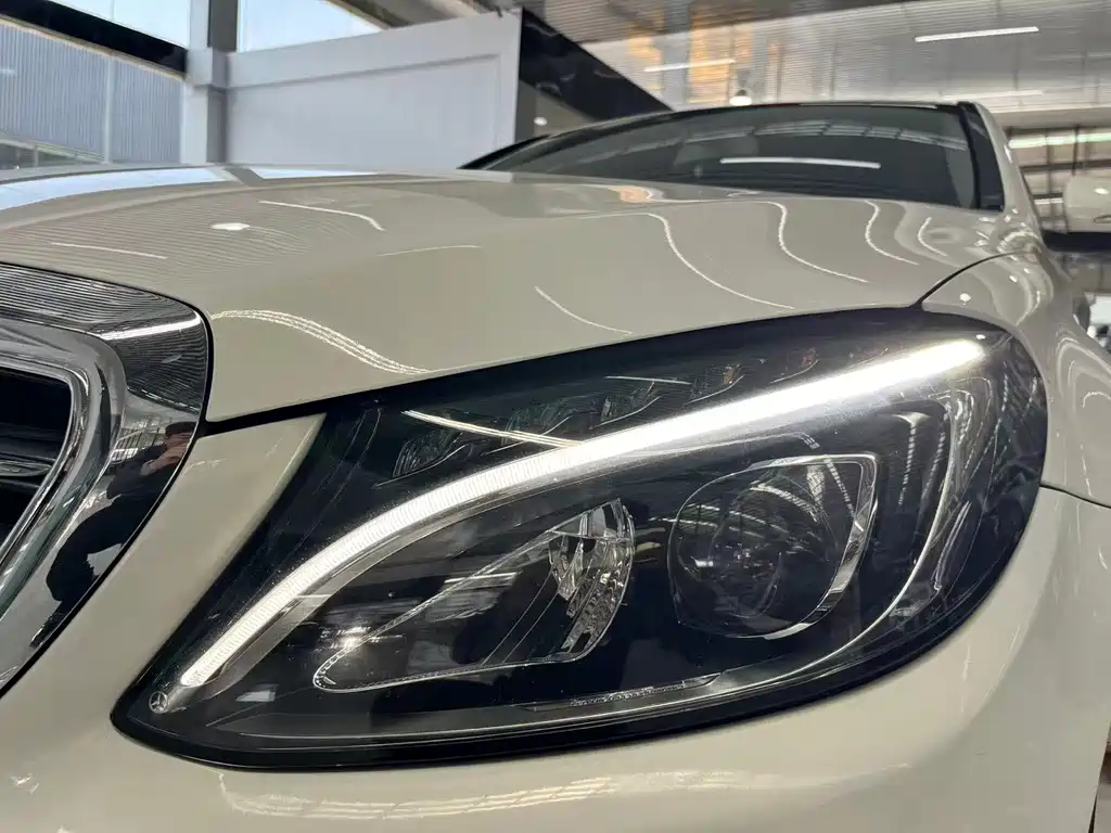 Mercedes-Benz C-Class — миниатюра 10