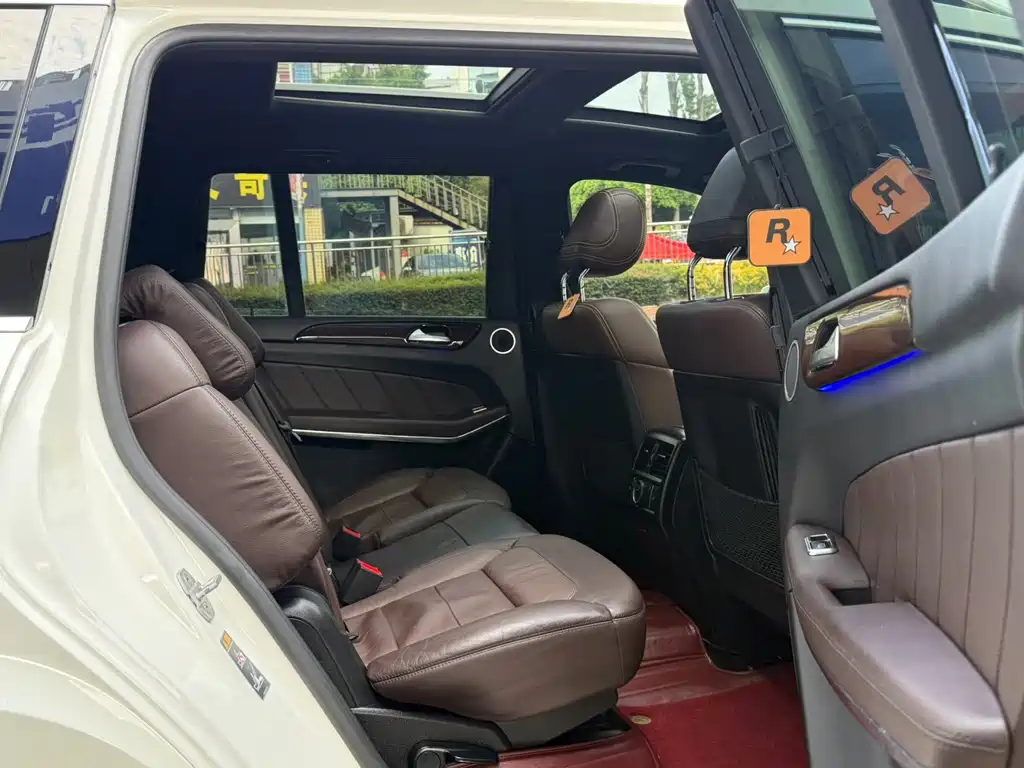 Mercedes-Benz GL-Class — миниатюра 9