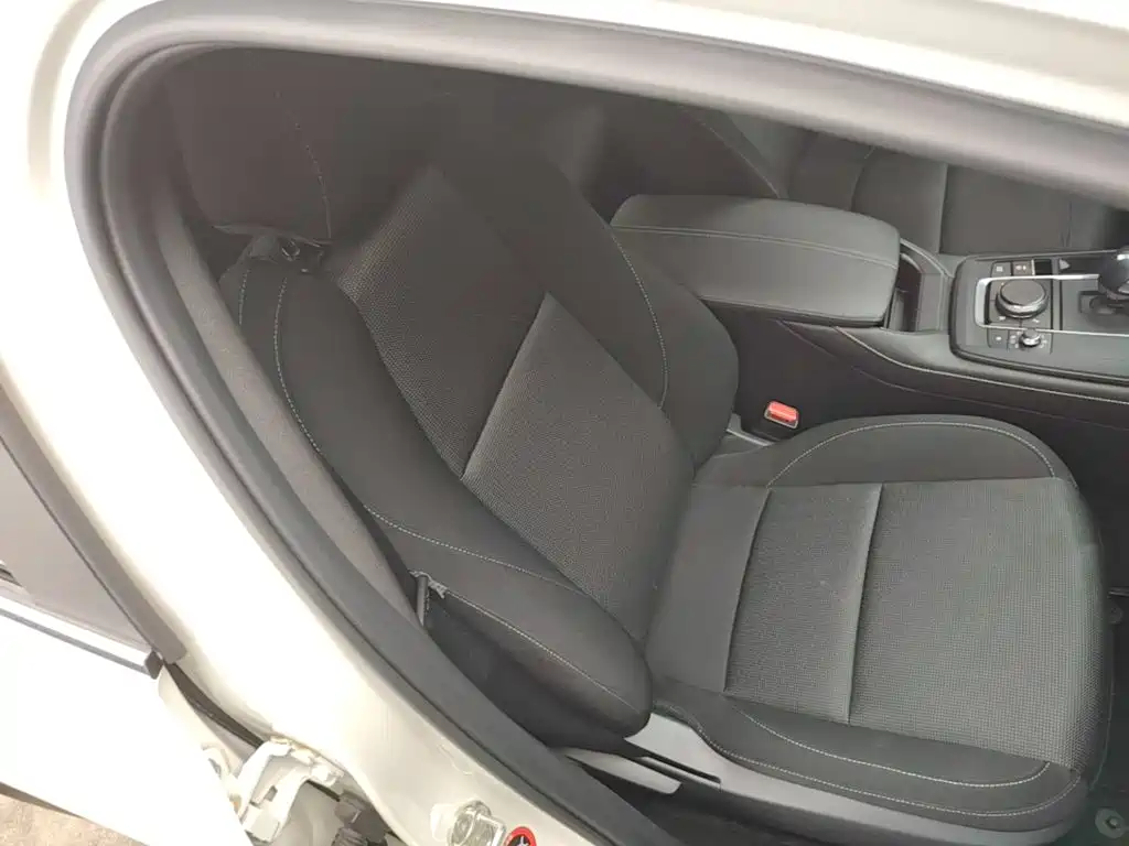 Mazda CX-30 EV — миниатюра 25