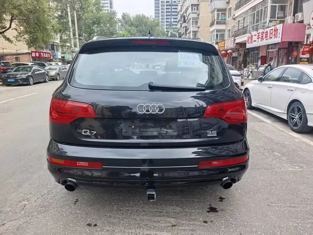 Audi Q7 — миниатюра 5