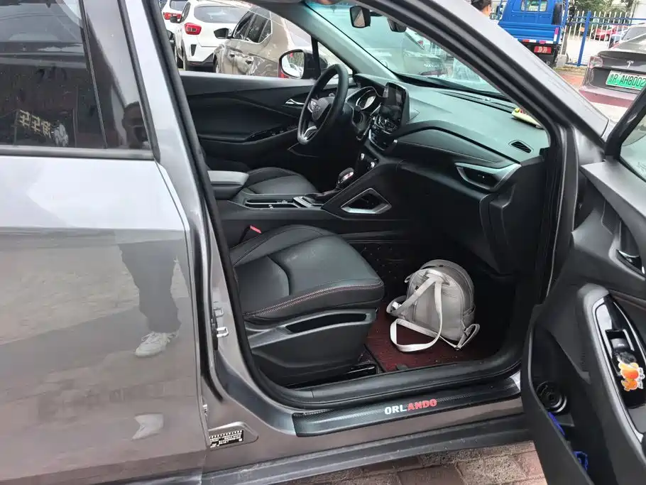 Chevrolet Volando — миниатюра 8