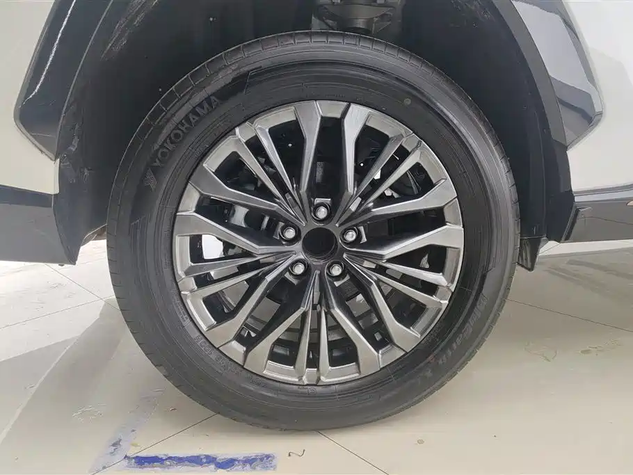 Toyota Wildlander 2024 2.5L E-CVT Luxury PLUS