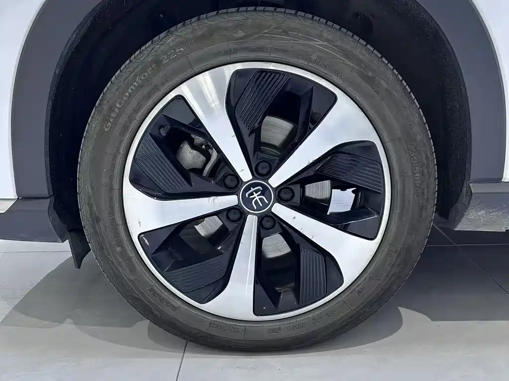 BYD PLUS New Energy — миниатюра 3