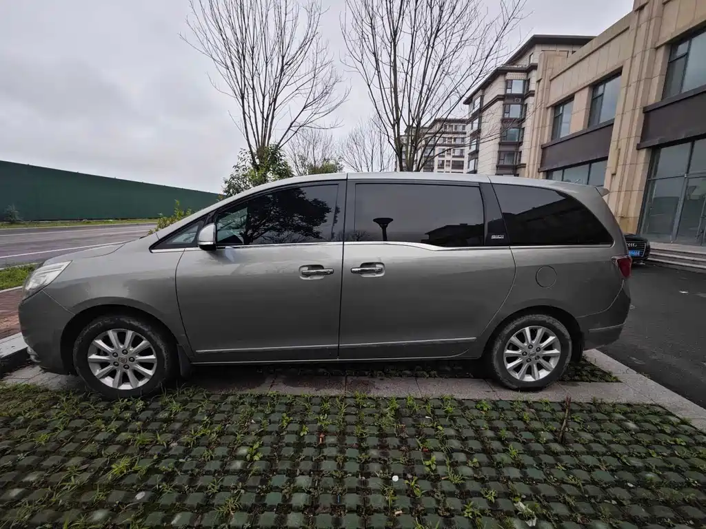Buick GL8 2013 3.0L GT Luxury