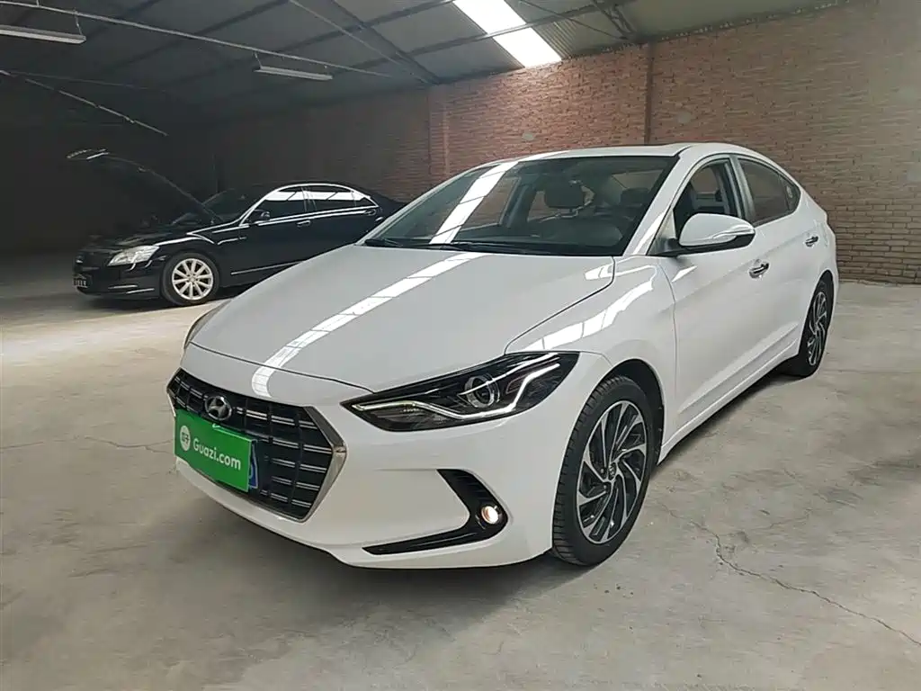 Hyundai Elantra 2020