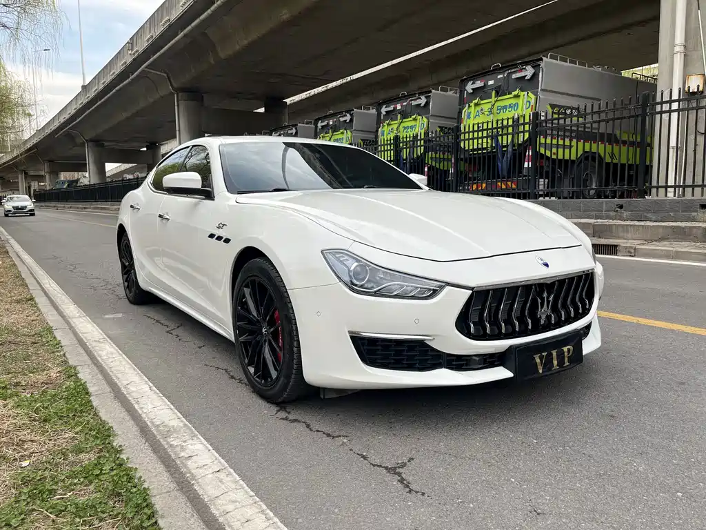 Maserati Ghibli — миниатюра 3