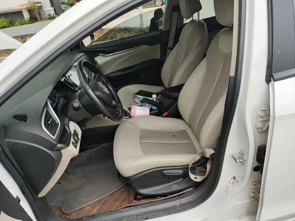 Buick Excelle — миниатюра 8