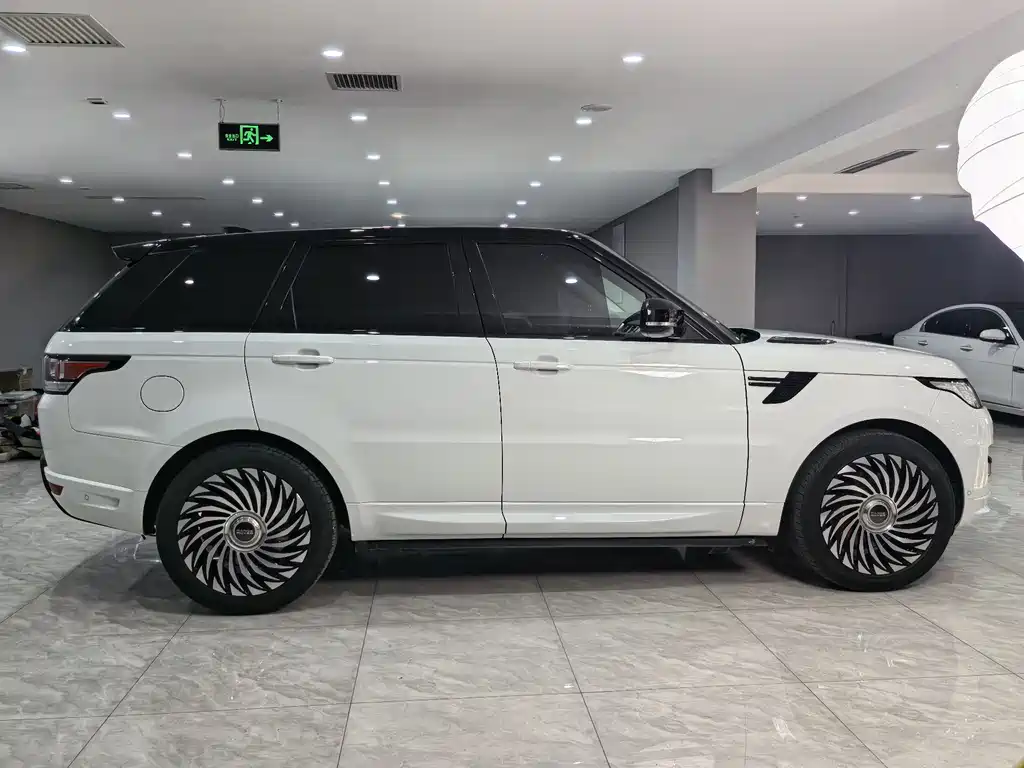 Land Rover Range Rover Sport 3.0 SC V6 Sharp Fashion Creation Edition DYNAMIC, фото 4