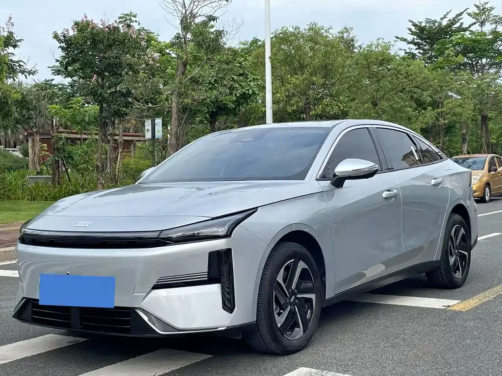 2025 Geely Galaxy L6 - zdjęcie 1 z 9