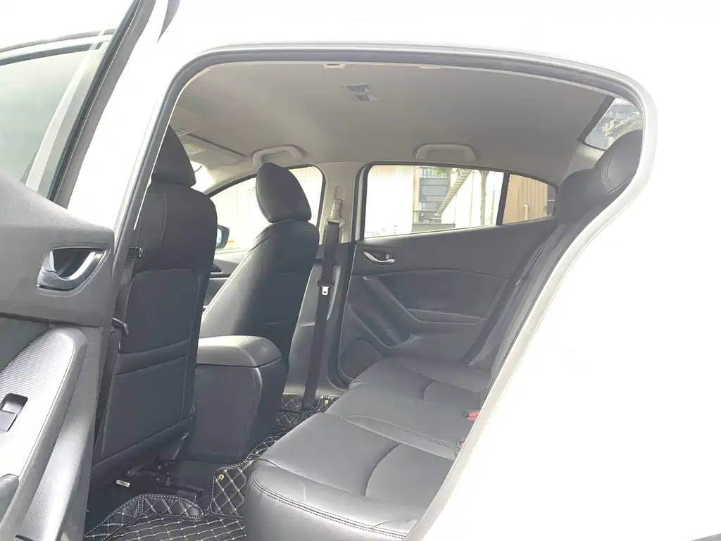 Mazda 3 Axela — миниатюра 9