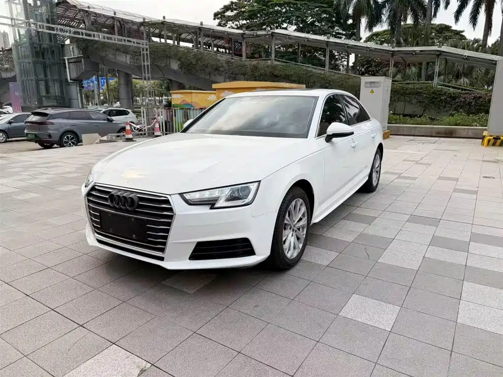 Audi A4L 2017