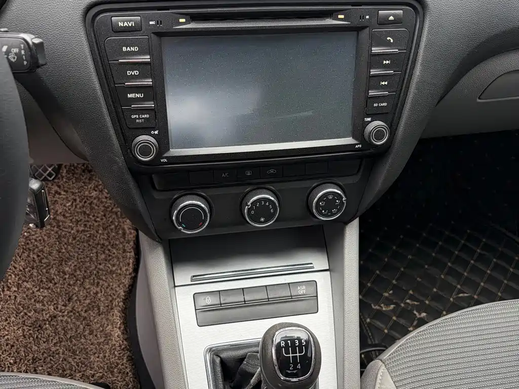 Skoda Octavia — миниатюра 16