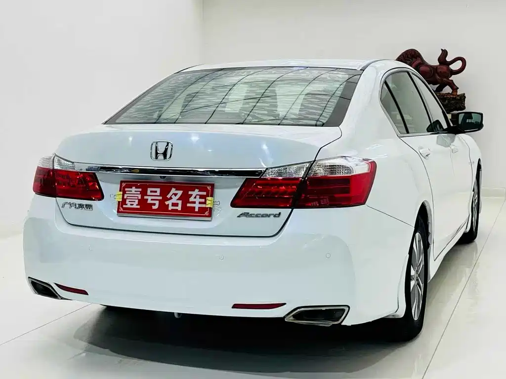 Honda Accord — миниатюра 7