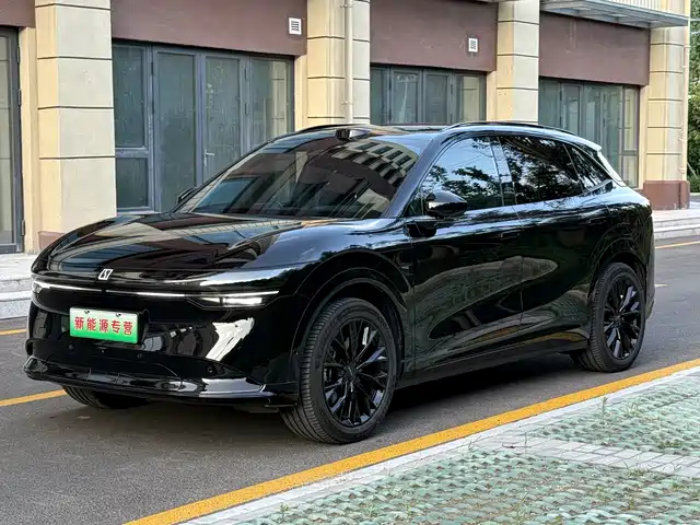 2025 Zeekr 7X