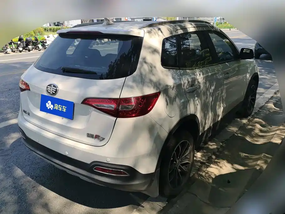 FAW R7 2016 1.6L MT