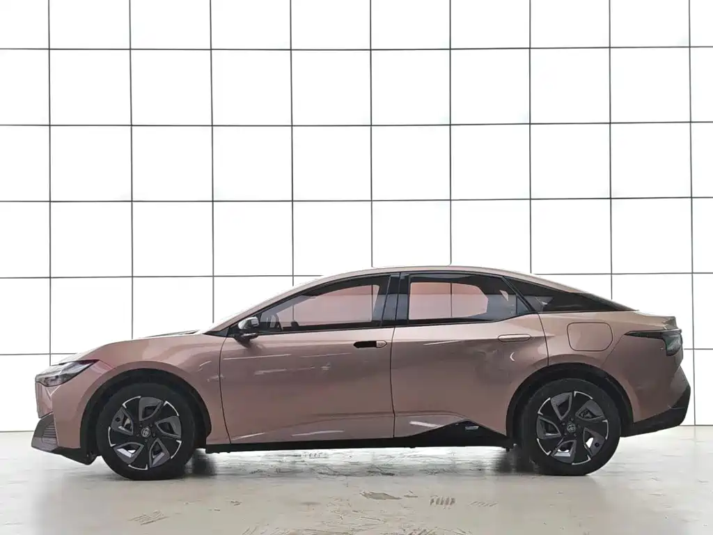 Toyota bZ3 — миниатюра 3