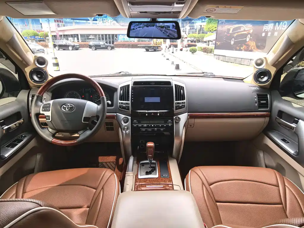 Toyota Land Cruiser 2012 4.0L AT VX