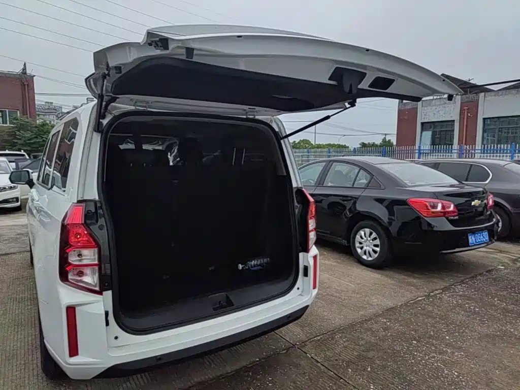 Wuling Hongguang PLUS — миниатюра 19