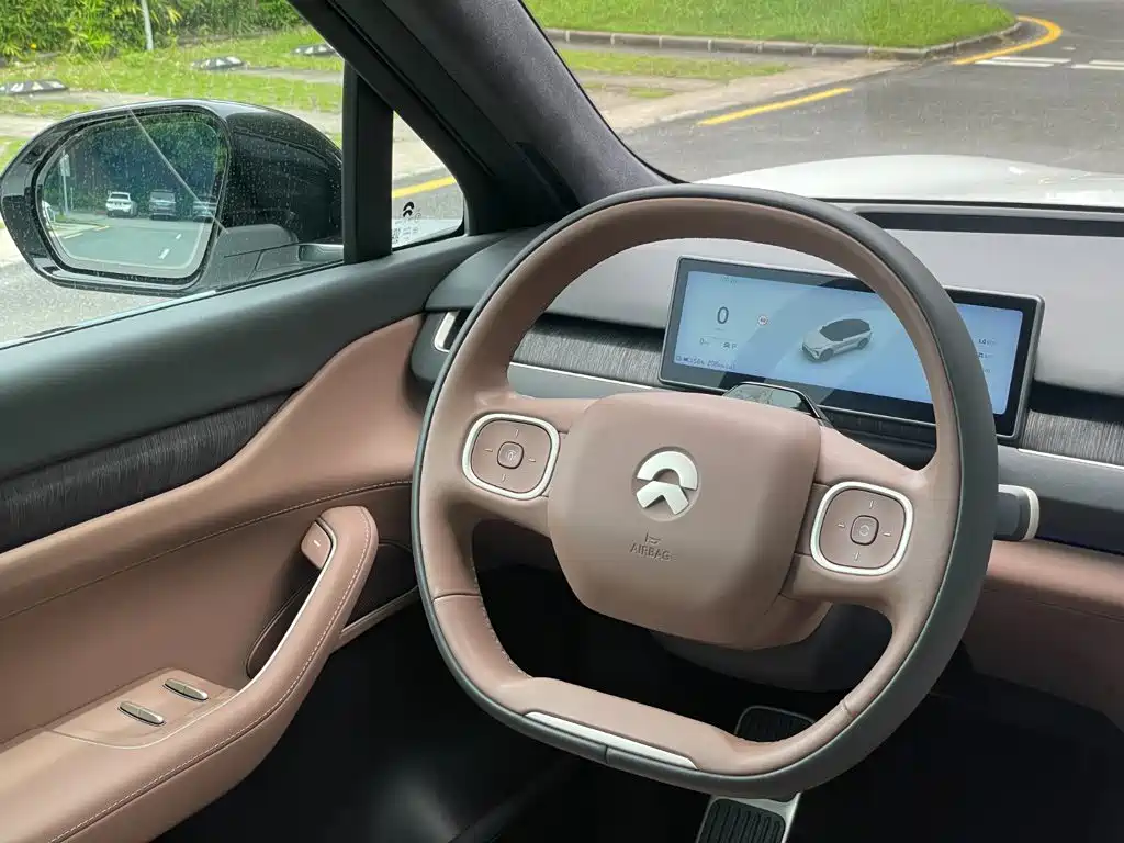 NIO ES8 — миниатюра 16