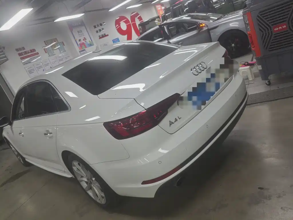 Audi A4L — миниатюра 7