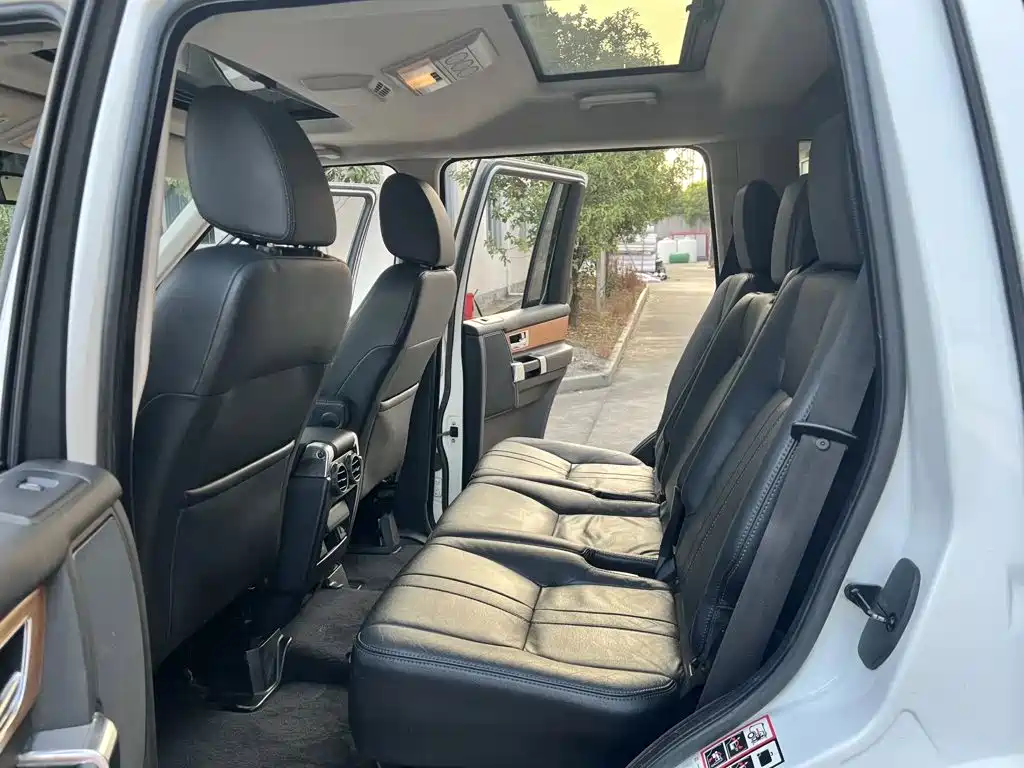 Land Rover Discovery — миниатюра 16