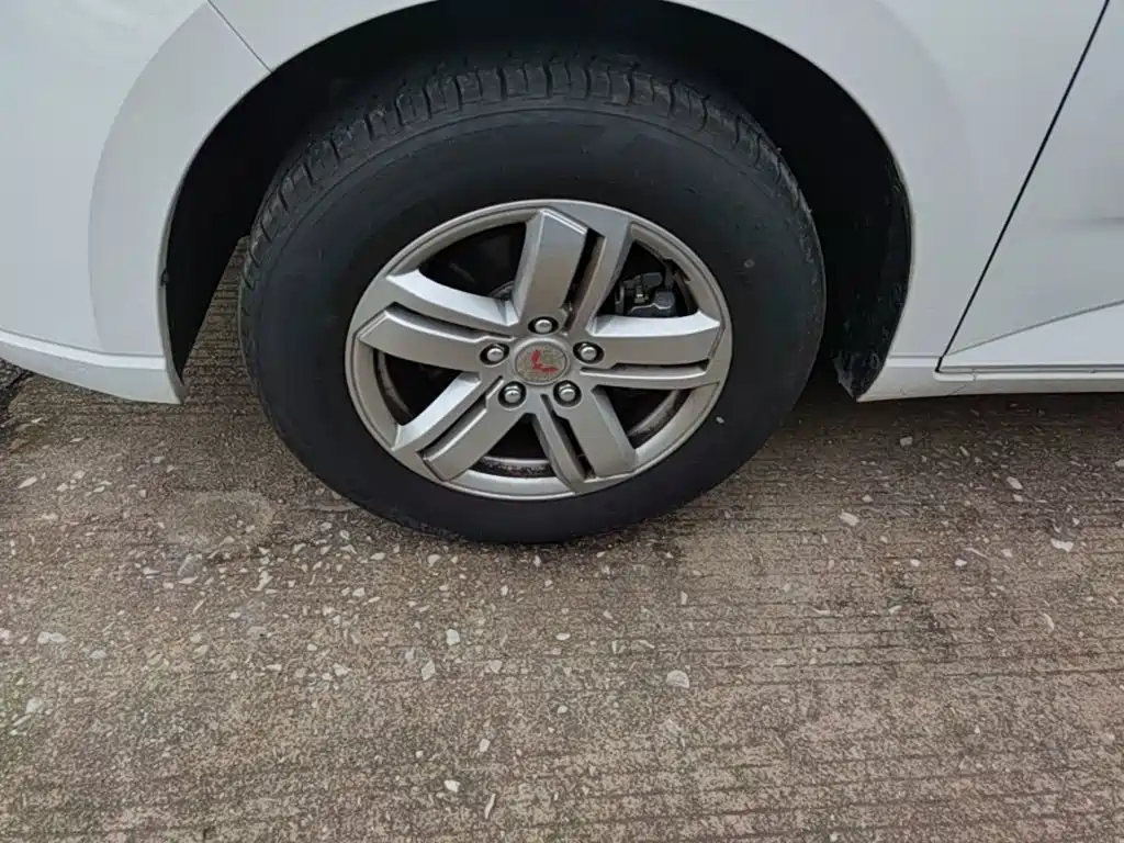 Wuling Hongguang PLUS — миниатюра 23