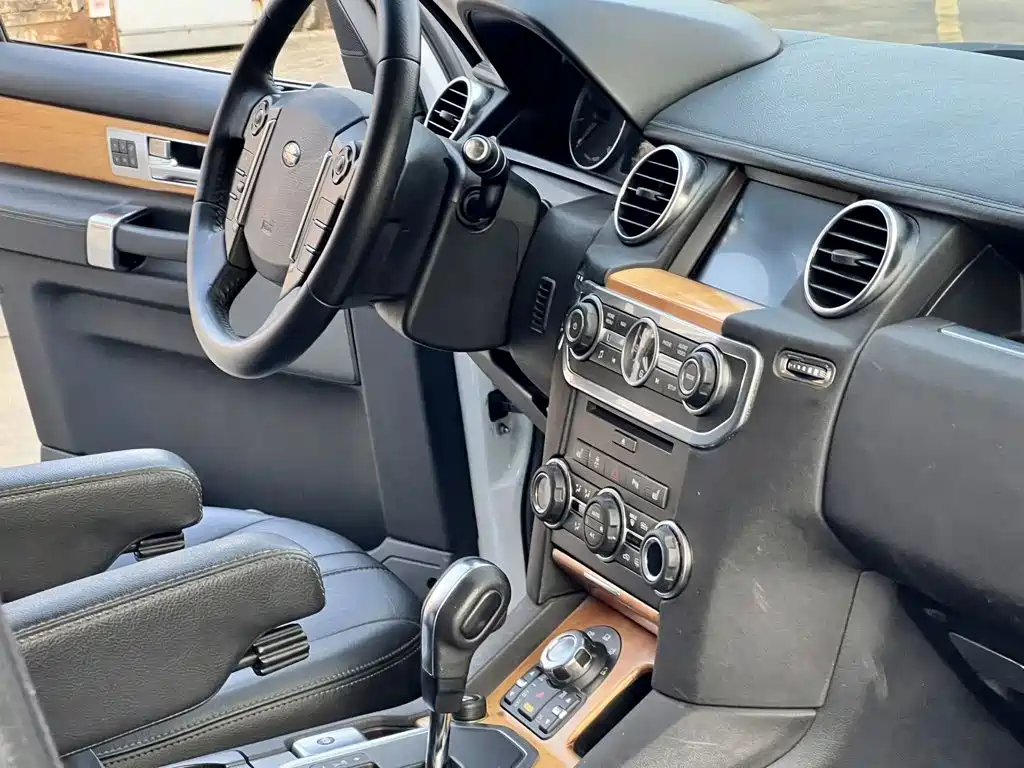 Land Rover Discovery — миниатюра 25