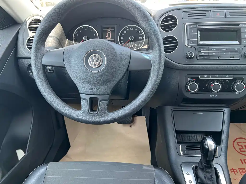 Volkswagen Tiguan — миниатюра 15