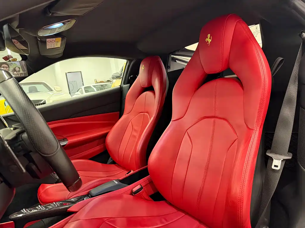 Ferrari F8 — миниатюра 5