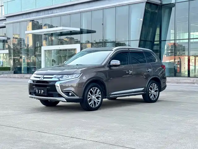 mitsubishi outlander