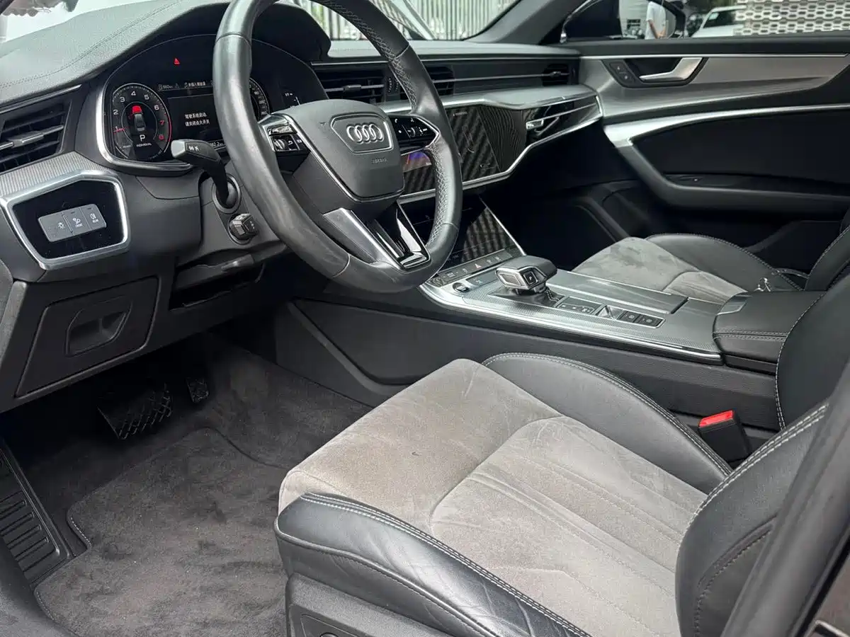 Audi A6L id 4674463 из Китая 7
